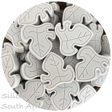 Load image into Gallery viewer, Monstera Leaf Beads