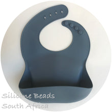 Load image into Gallery viewer, Silicone Bucket Bibs